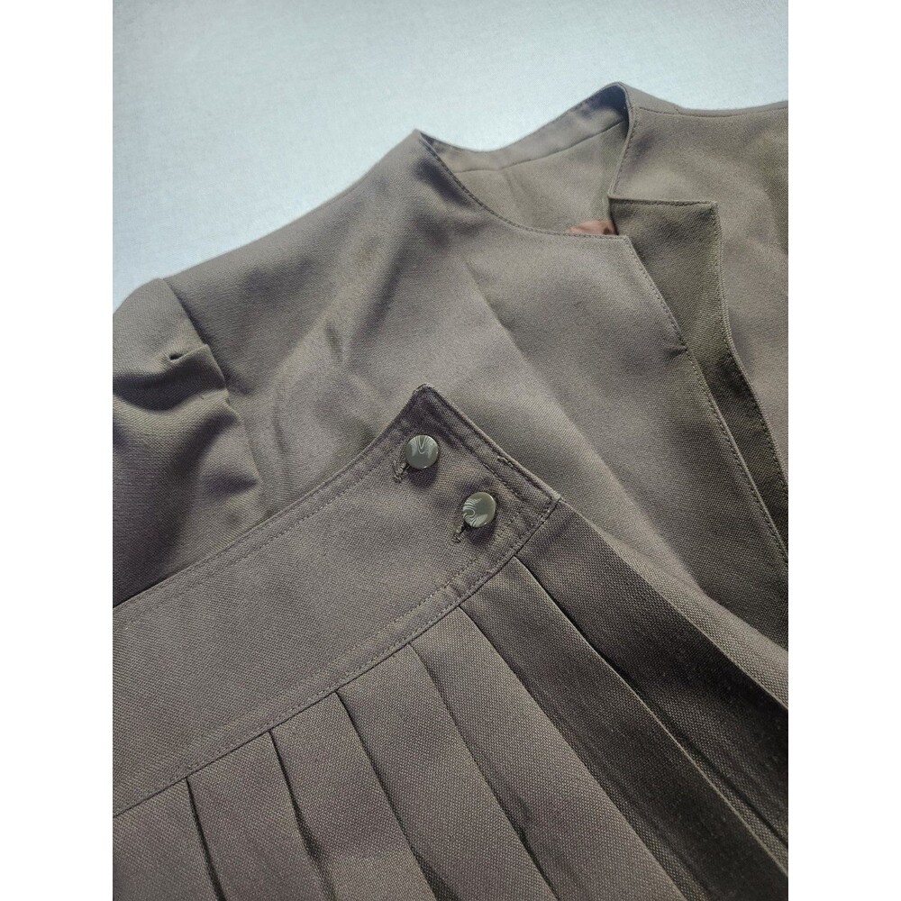 H.L. Spencer Vintage Woman Blazer And Pleated Skirt set Size 9/10  #047